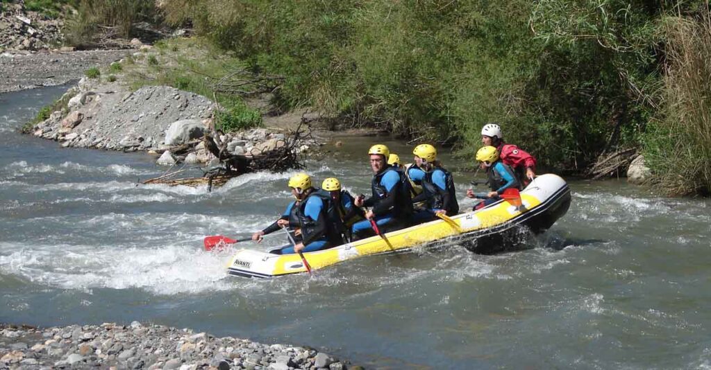 Por qué hacer rafting en Granada